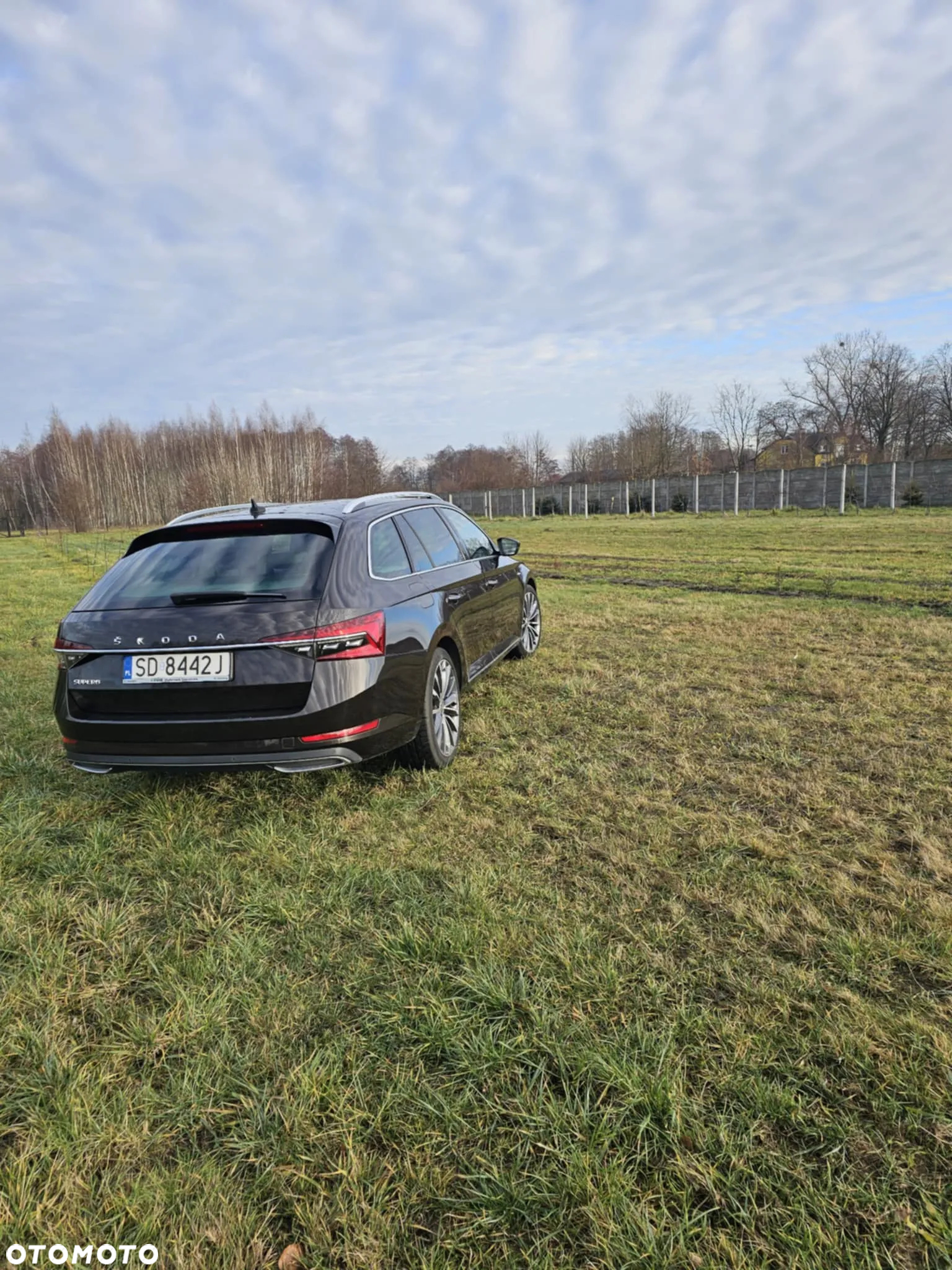 Skoda Superb 2.0 TDI SCR L&K DSG - 4
