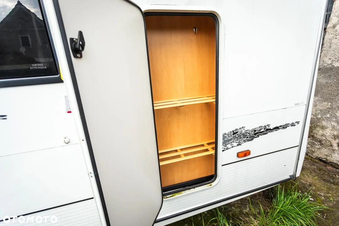 Elddis Crusader Hurricane - 17