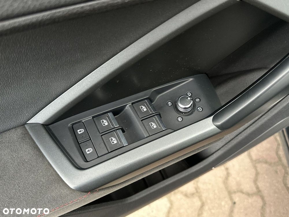 Audi Q3 RS S tronic - 29