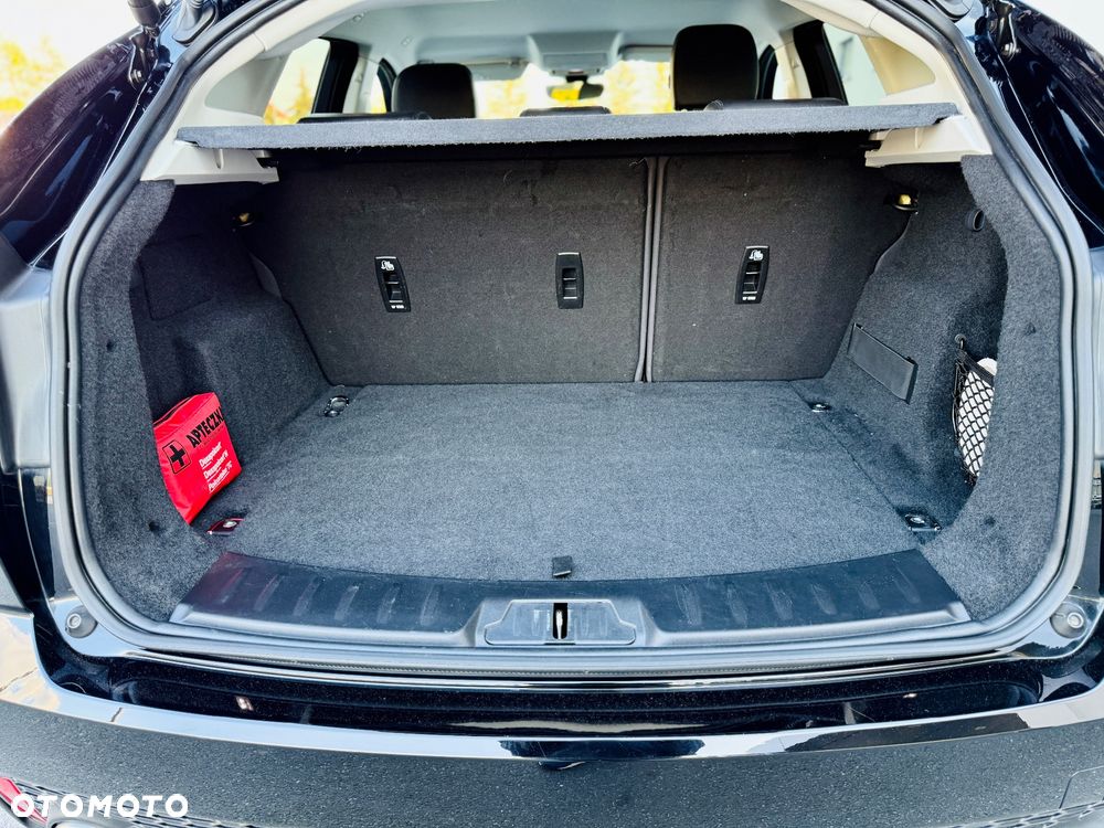 Jaguar E-Pace 2.0 i4P AWD R-Dynamic S - 16