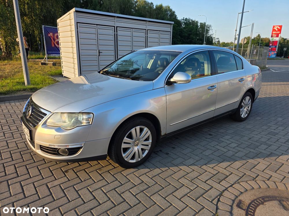 Volkswagen Passat 2.0 TDI Highline DSG - 2