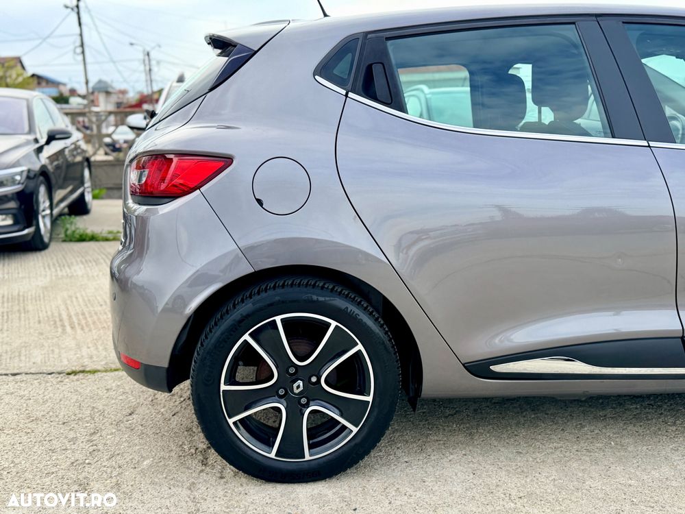Renault Clio - 23