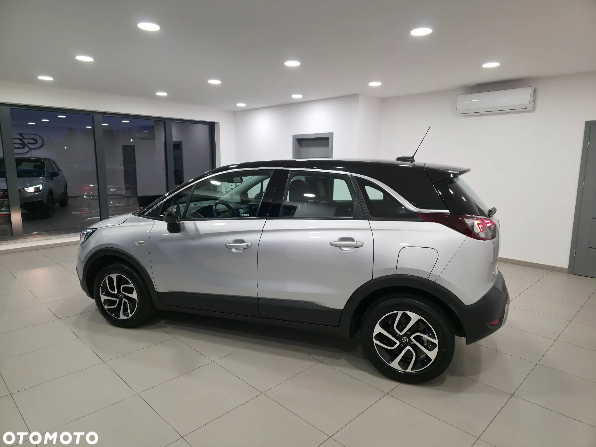 Opel Crossland X 1.2 T Elite S&S - 4