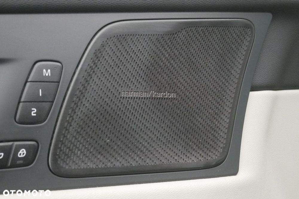 Volvo XC 60 - 32