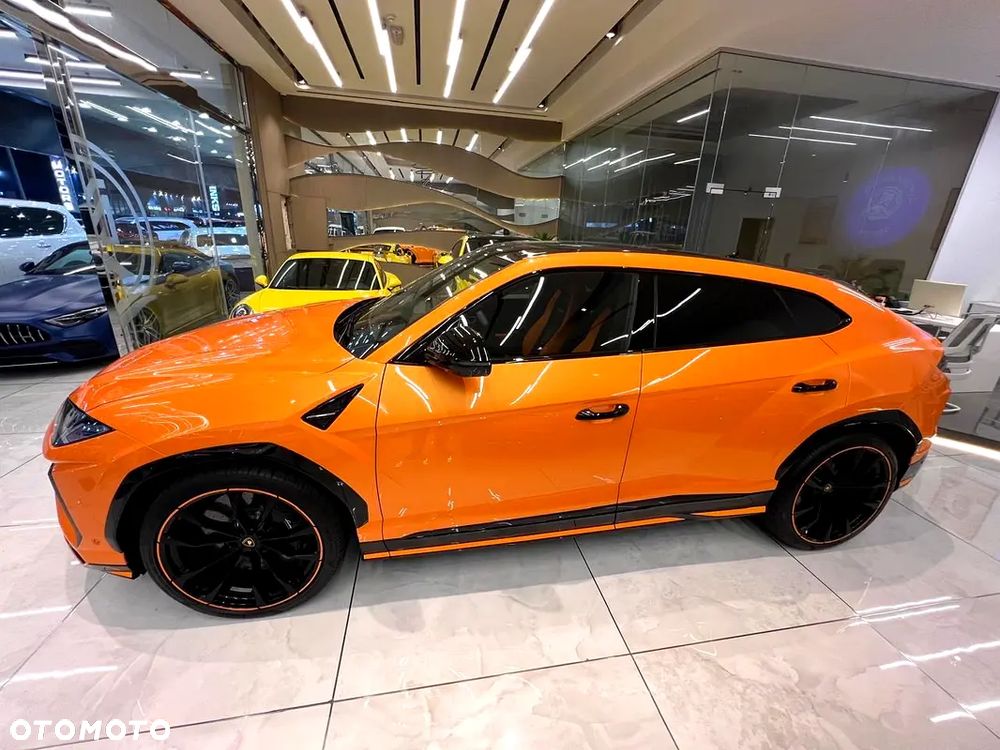 Lamborghini Urus - 5