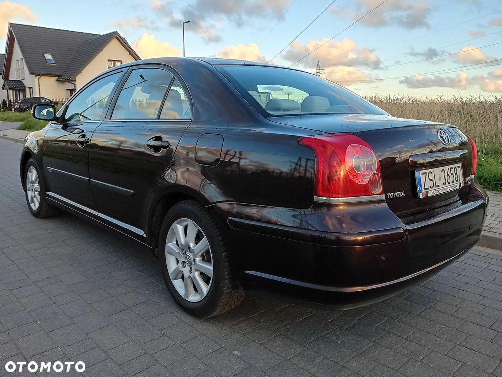 Toyota Avensis 2.2 D-4D Prestige Platinium - 16