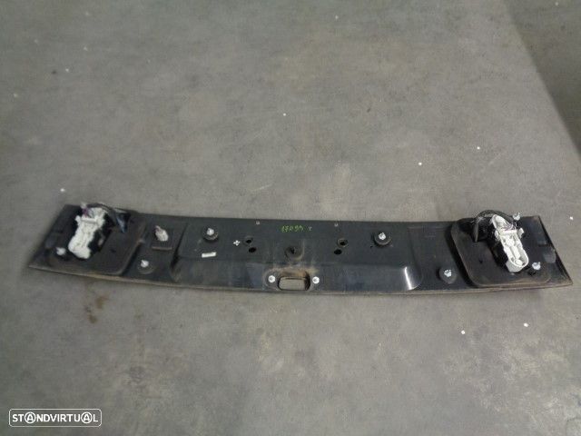 FAROLIM TRASEIRO CENTRAL VOLVO V40 BREAK FAMILIAR 1998 -30899990 - 4