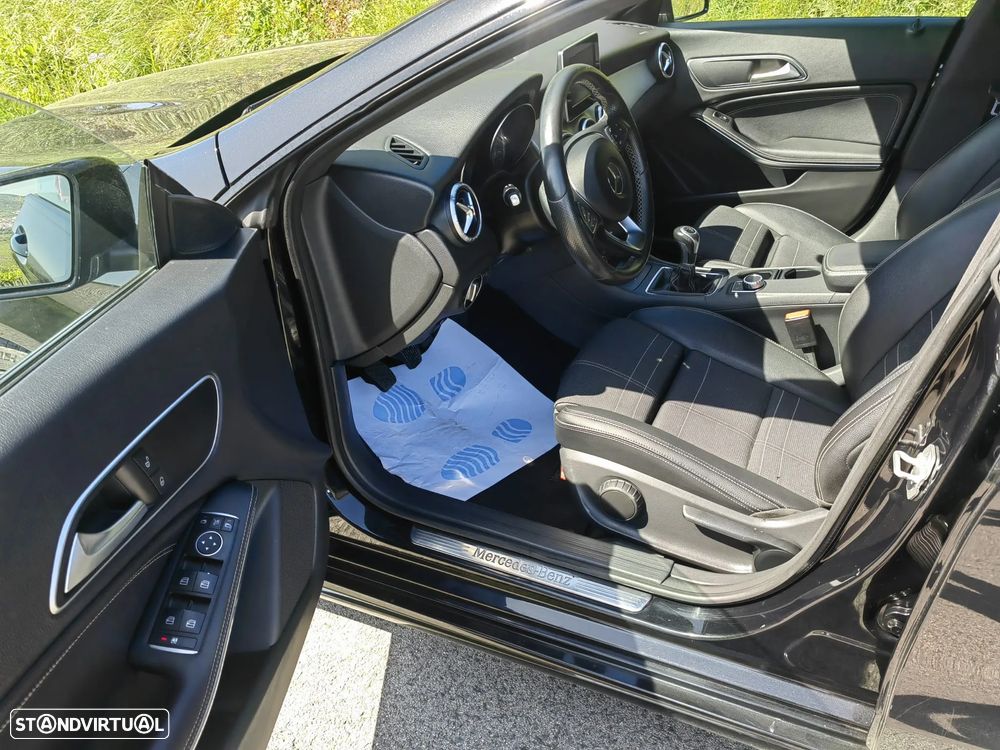 Mercedes-Benz CLA 180 d BlueEFFICIENCY Edition - 9