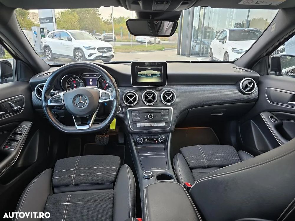 Mercedes-Benz A - 11