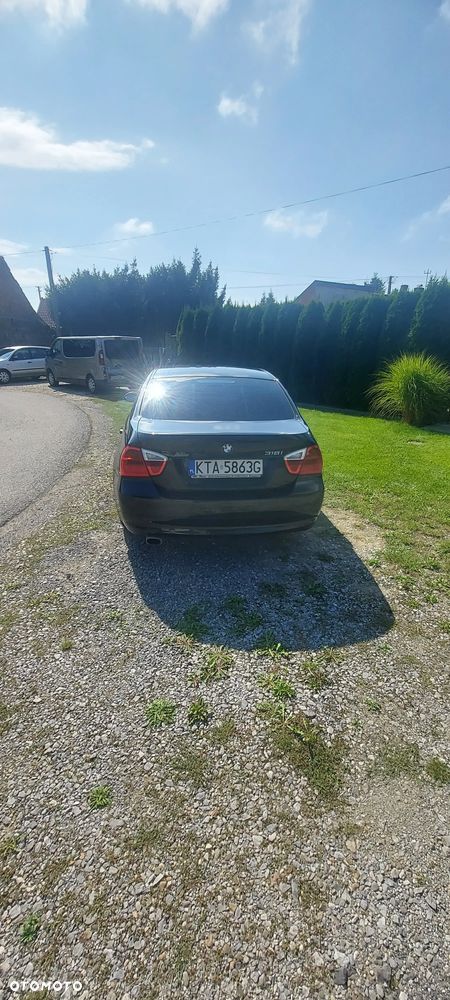 BMW Seria 3 318i - 5
