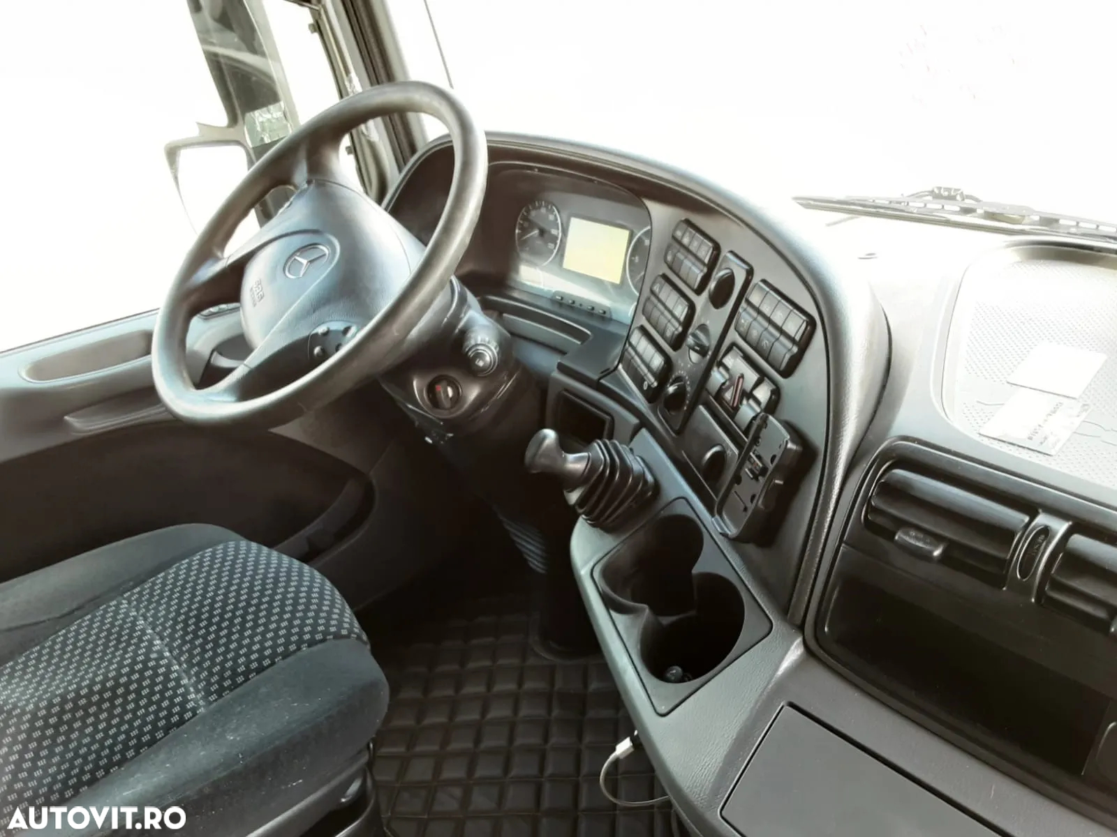 Mercedes-Benz 32 ACTROS - 5