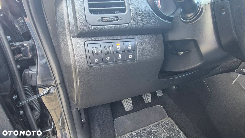 Hyundai ix20 1.6 Premium - 19