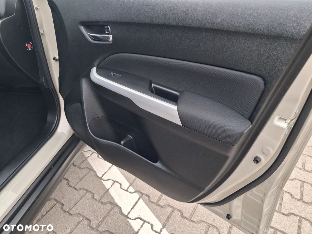 Suzuki Vitara 1.6 (4x4) Allgrip Comfort+ - 11