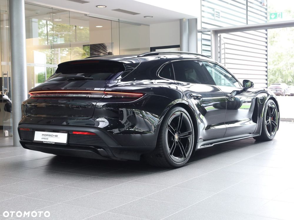 Porsche Taycan - 4