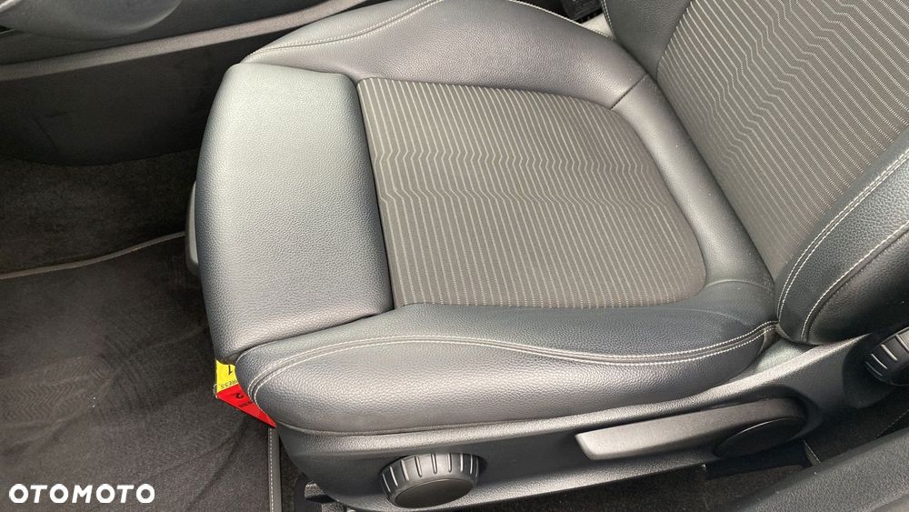 Mercedes-Benz Klasa A 200 d Progressive 8G-DCT - 16