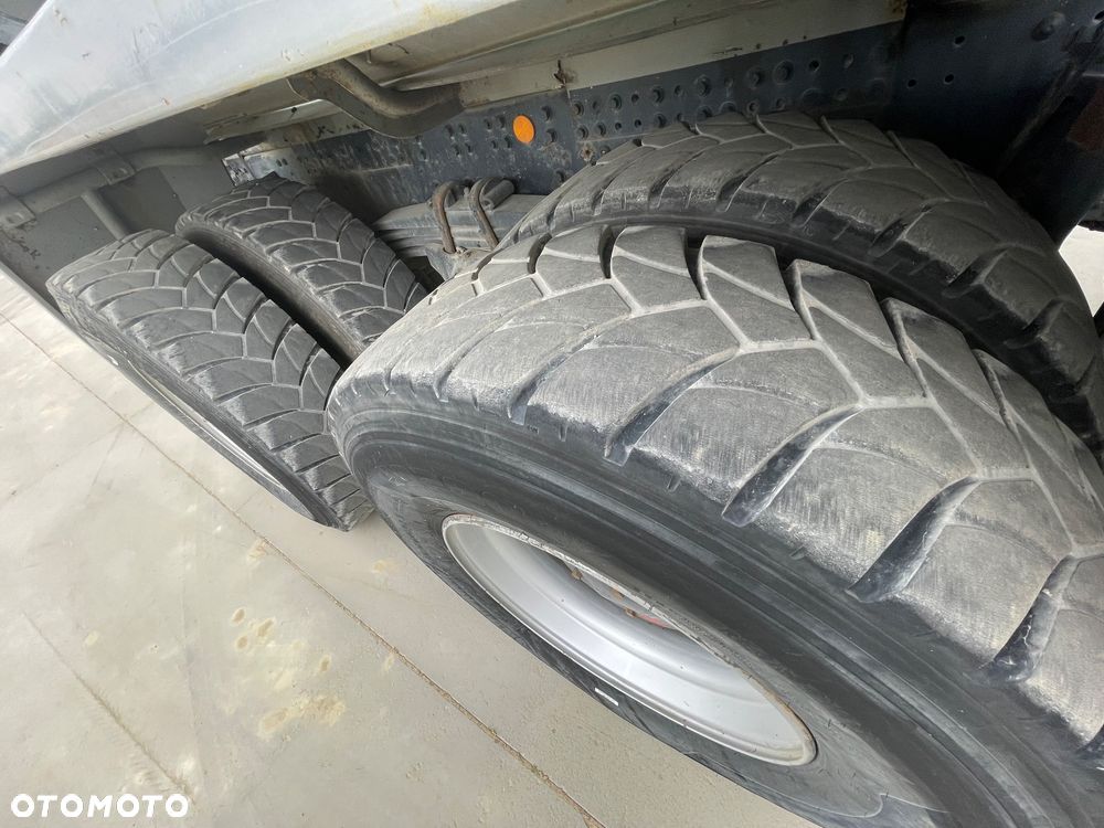 Iveco TRAKKER - 10