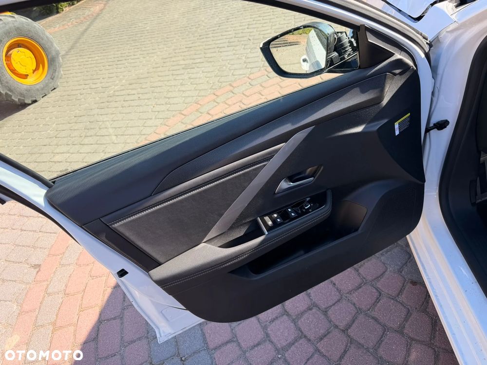 Opel Astra 1.6 T Plug-in Hybrid GS - 20