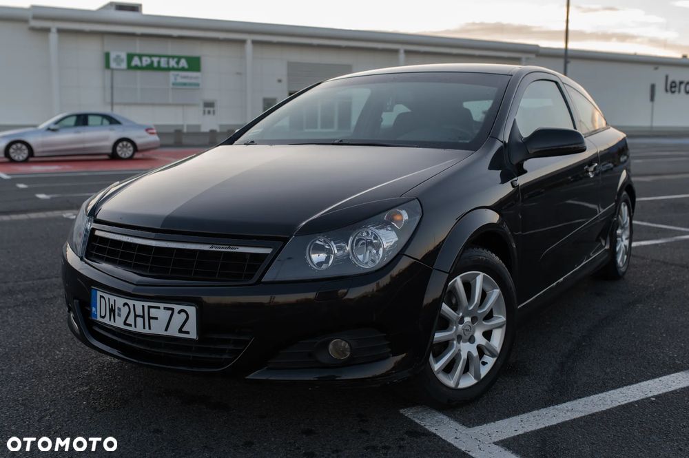 Opel Astra III GTC 1.6 Enjoy - 1