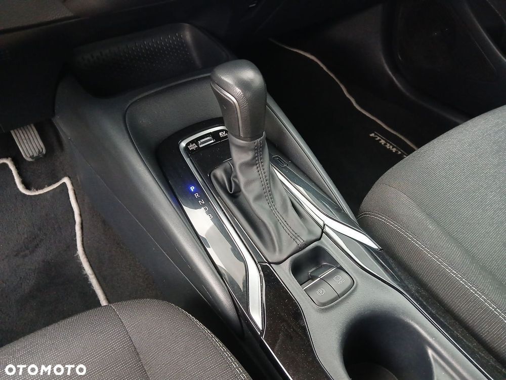 Toyota Corolla 1.8 Hybrid Comfort - 32