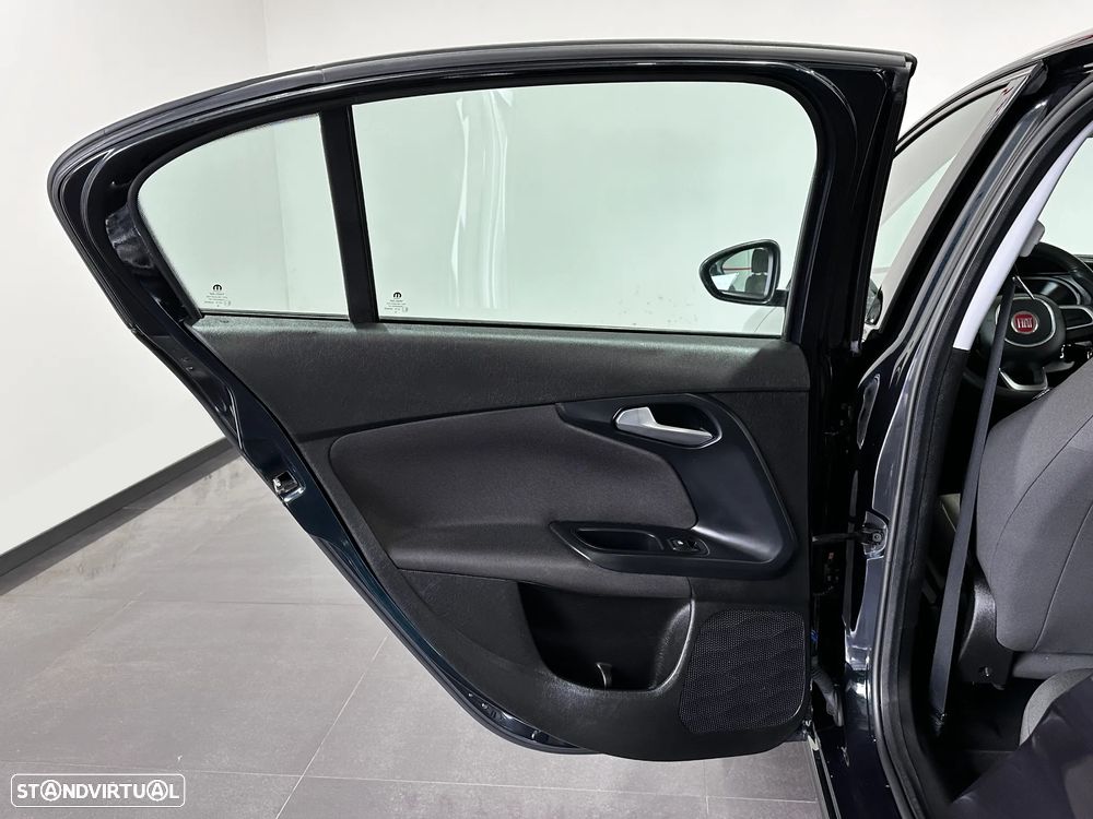 Fiat Tipo Station Wagon 1.3 M-Jet Lounge - 39