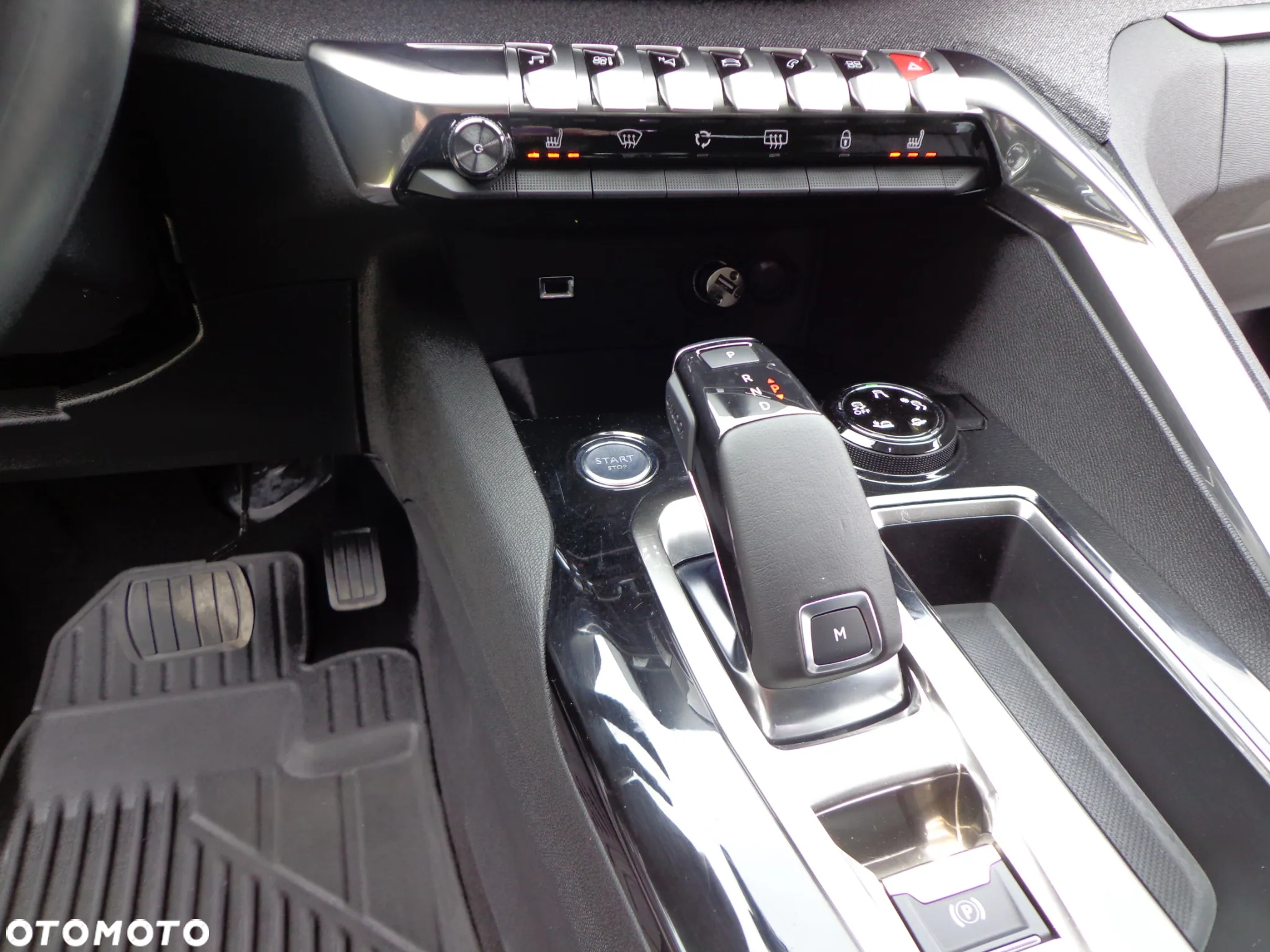 Peugeot 5008 1.6 BlueHDI Allure S&S EAT6 - 35