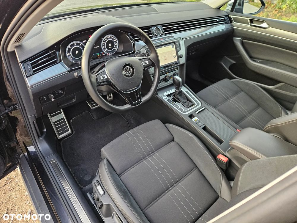 Volkswagen Passat Variant 2.0 TDI SCR 4Motion DSG Highline - 14