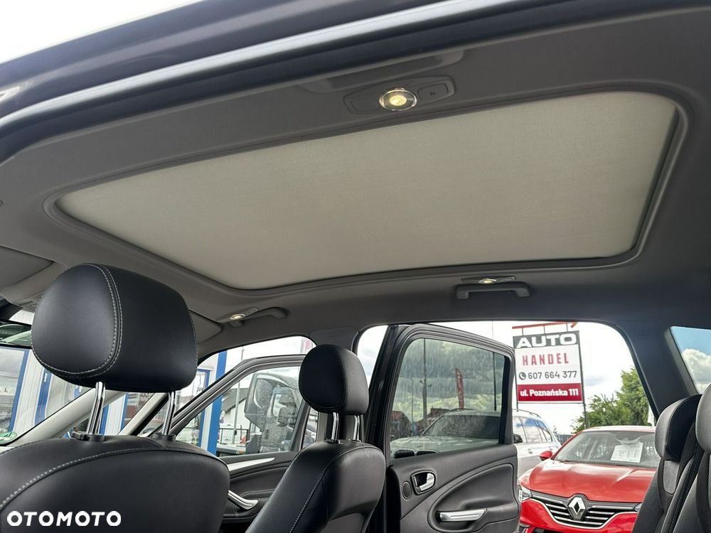 Ford S-Max - 10
