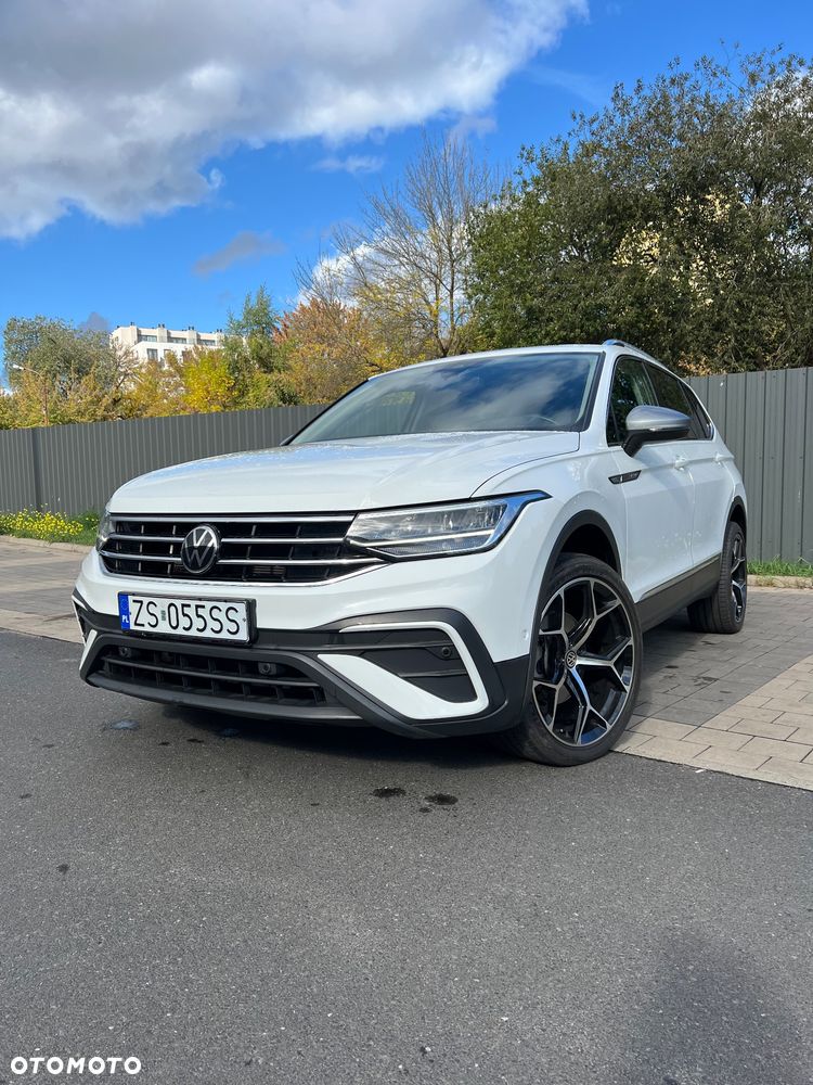Volkswagen Tiguan - 1