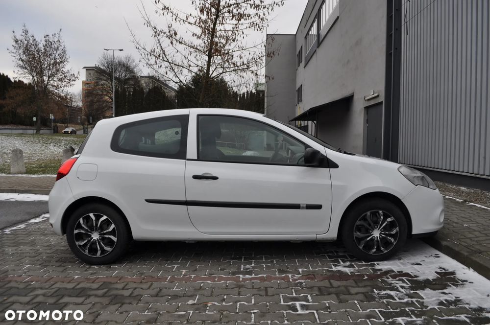 Renault Clio 1.5 dCi Authentique - 6