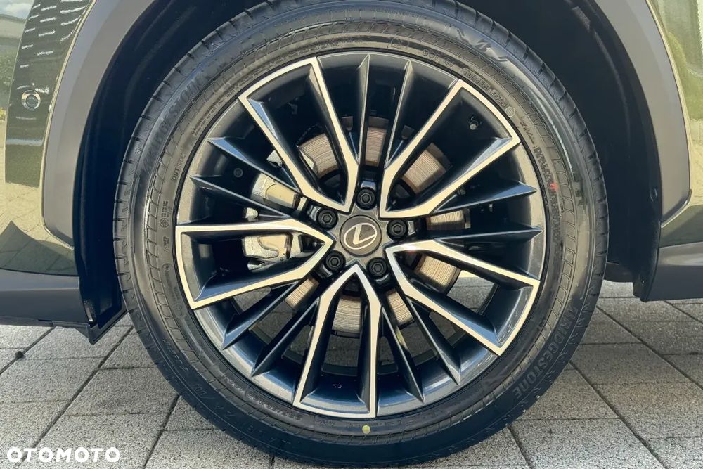 Lexus NX 350h Omotenashi AWD - 15