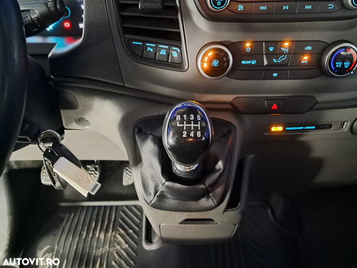 Ford Transit Custom - 16