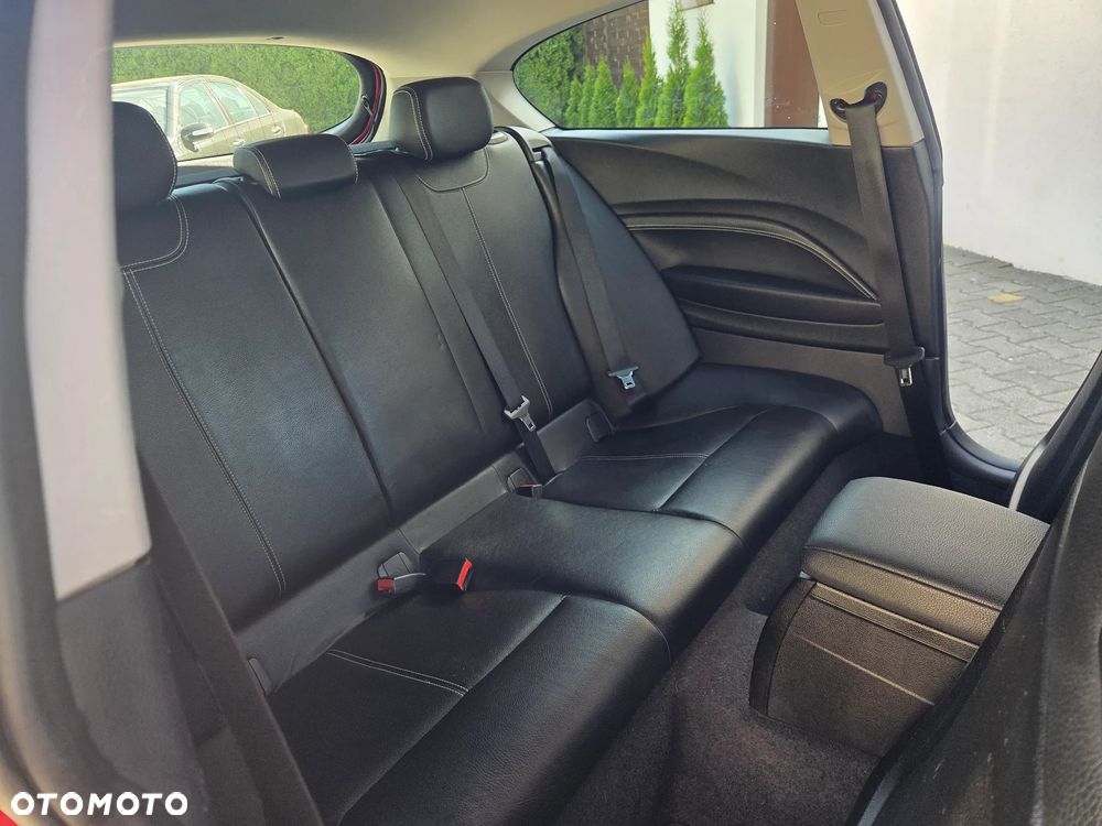 BMW Seria 1 116d - 26