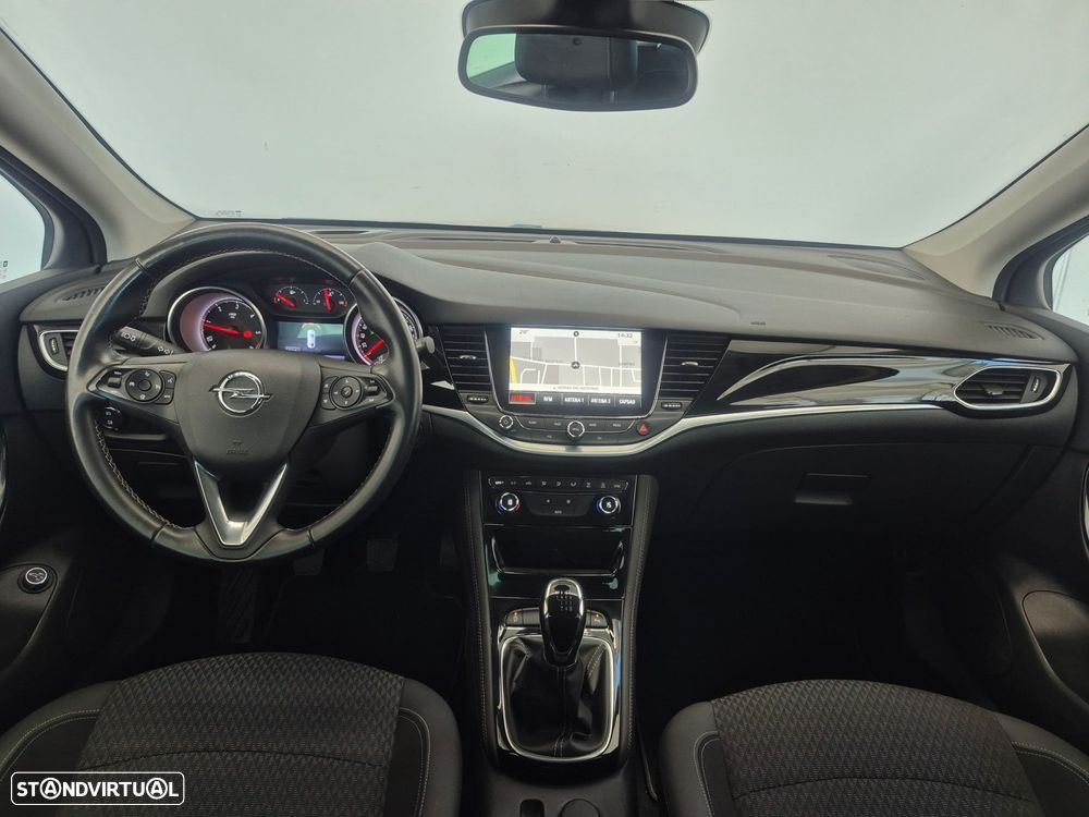 Opel Astra Sports Tourer - 9