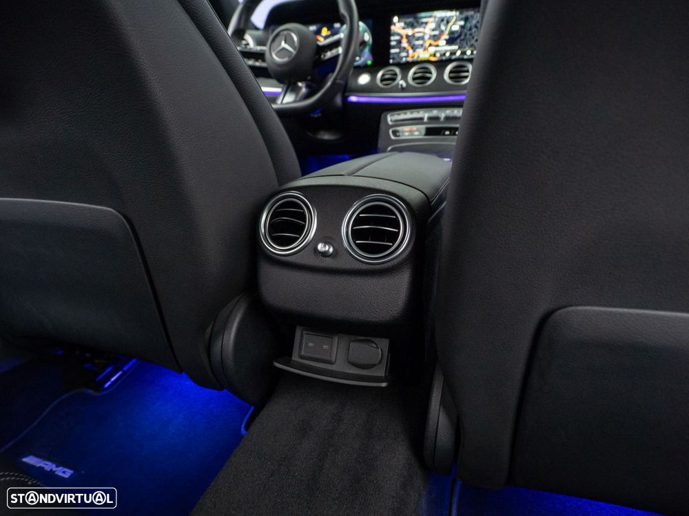 Mercedes-Benz E 300 de AMG Line - 45