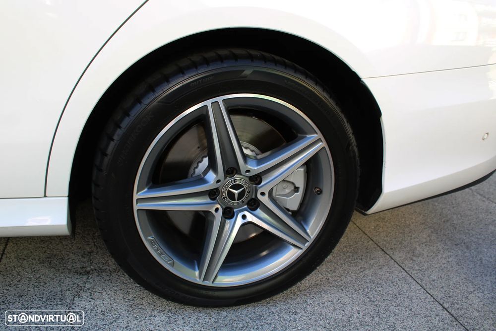 Mercedes-Benz E 300 de 4Matic 9G-TRONIC AMG Line - 56