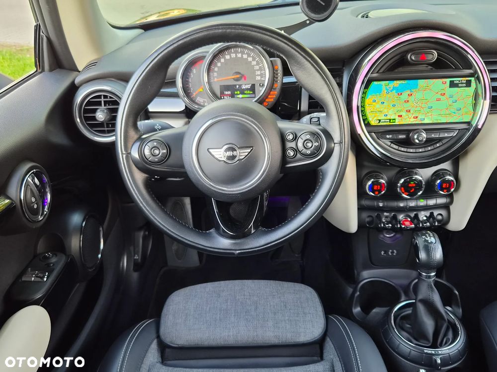 MINI Cooper Seven Chili - 6