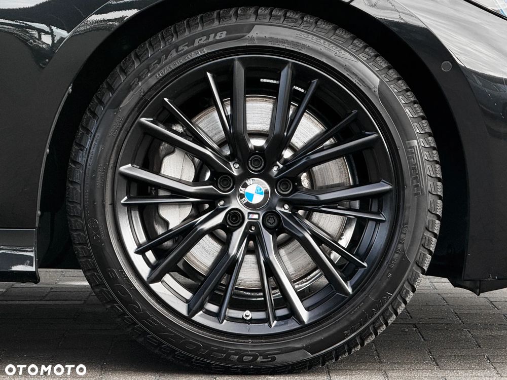 BMW Seria 3 330i xDrive M Sport - 10
