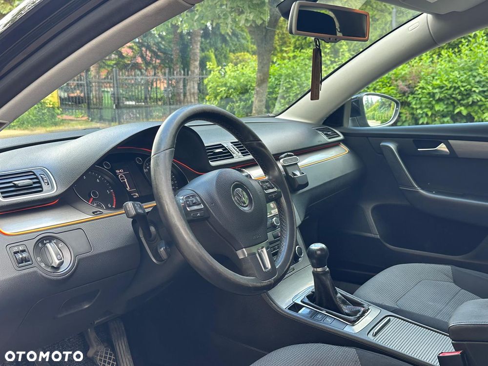 Volkswagen Passat 1.6 TDI BlueMotion Technology Trendline - 7