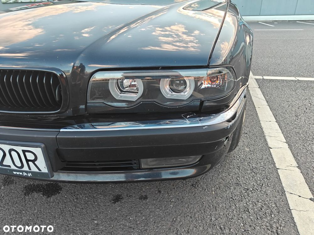BMW Seria 7 - 12