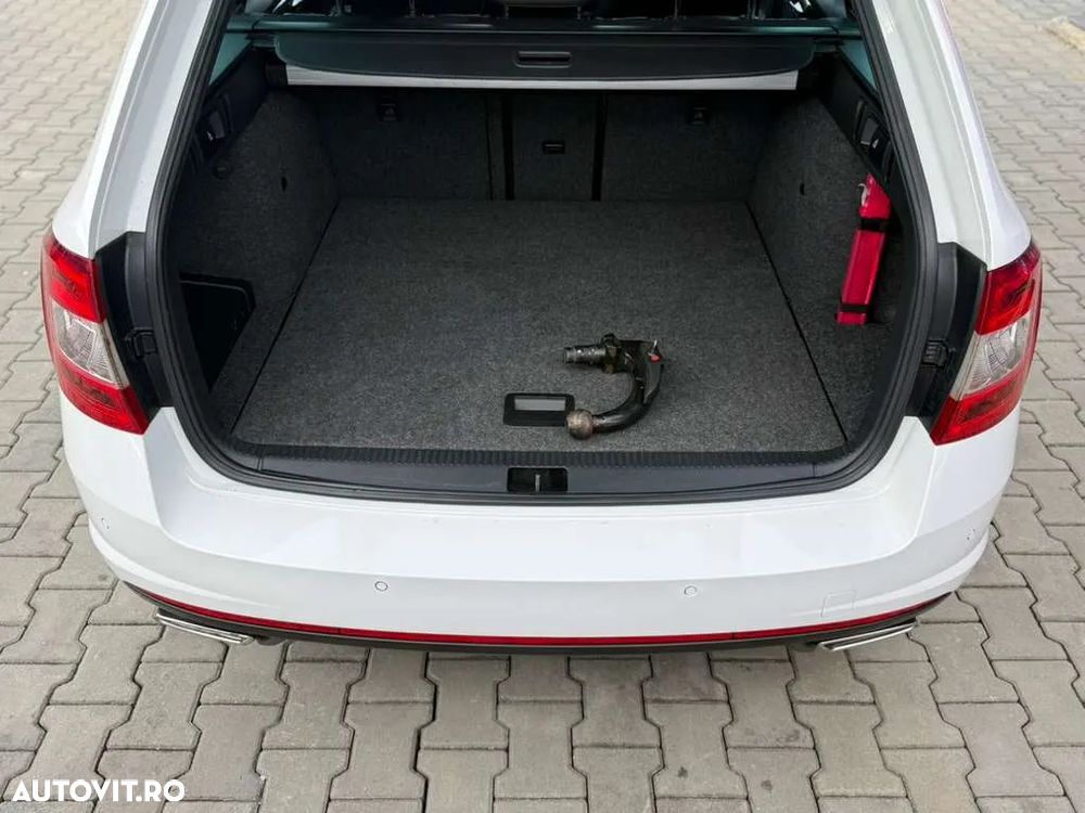 Skoda Octavia Combi 2.0 TDI (Green tec) DSG RS - 29