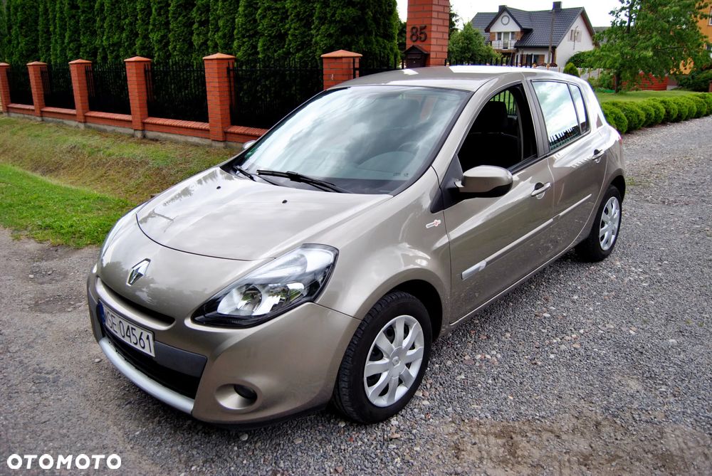 Renault Clio 1.2 16V Limited EU6 - 17