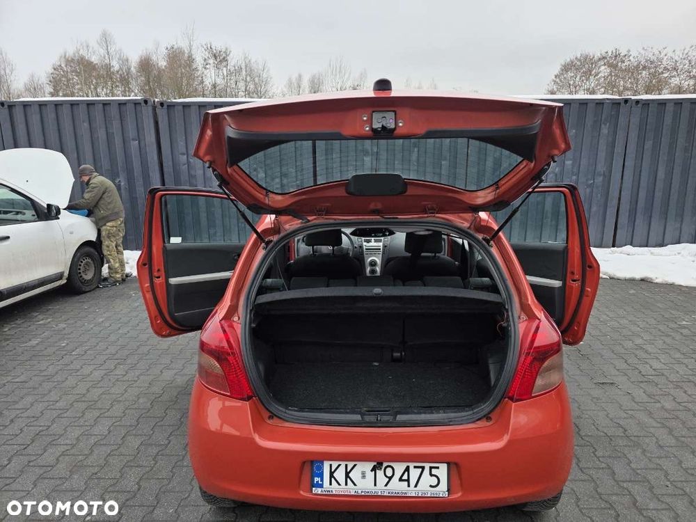 Toyota Yaris 1.0 Terra - 5