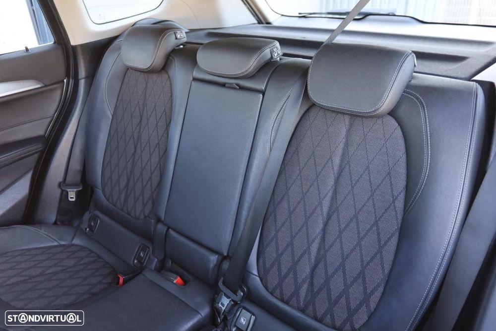 BMW X1 16 d sDrive Line Sport - 20