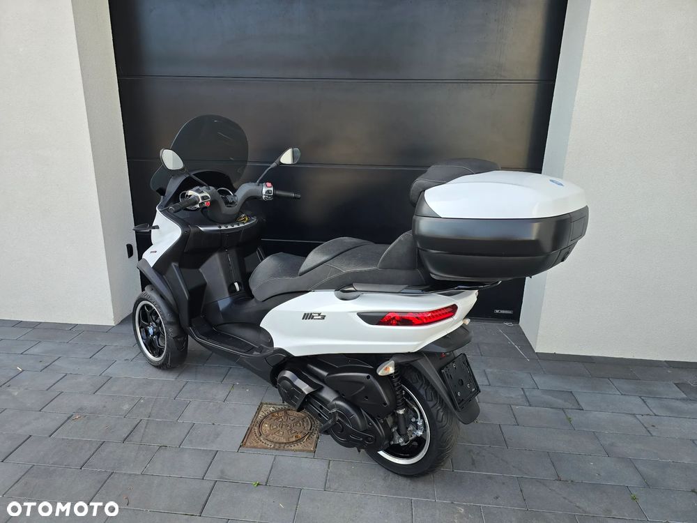 Piaggio MP-3 - 15