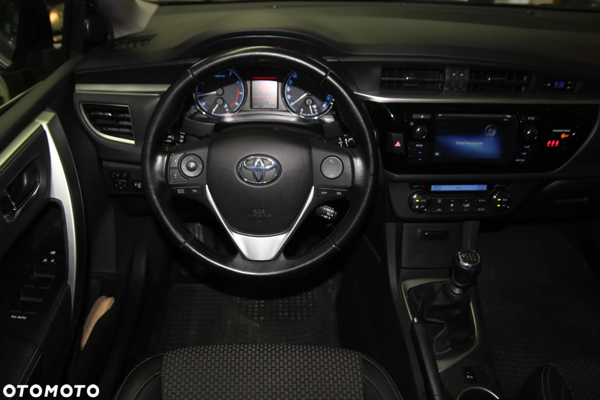 Toyota Corolla 1.6 Prestige EU6 - 11