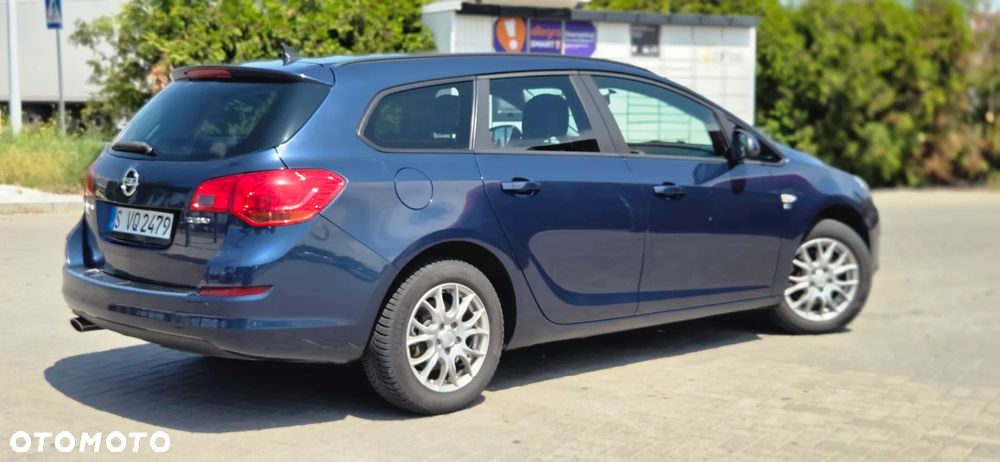 Opel Astra 1.6 Turbo 150 Jahre - 14