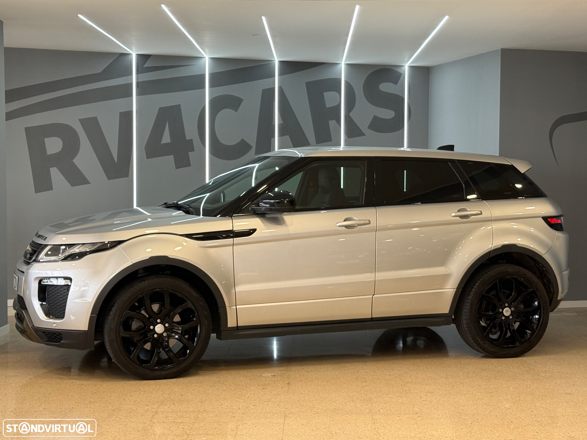 Land Rover Range Rover Evoque 2.0 D150 AWD R-Dynamic HSE Auto - 7