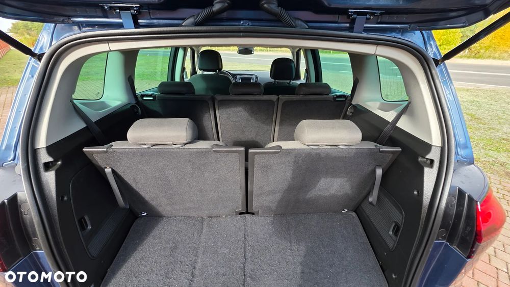 Opel Zafira - 16