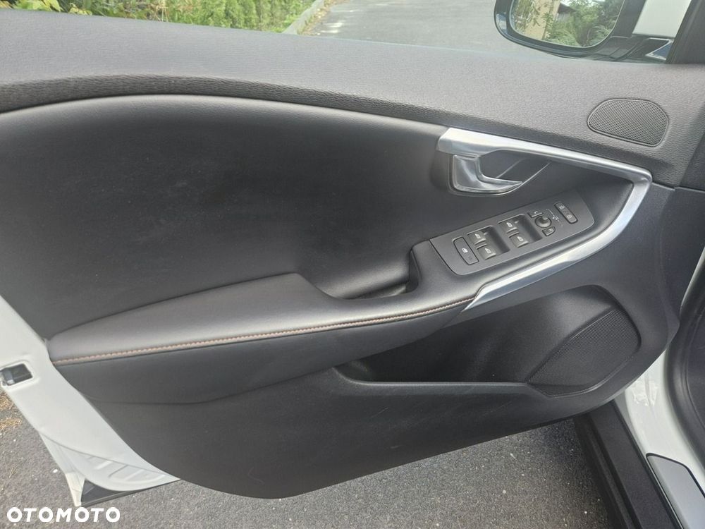 Volvo V40 D2 Drive-E Ocean Race - 24