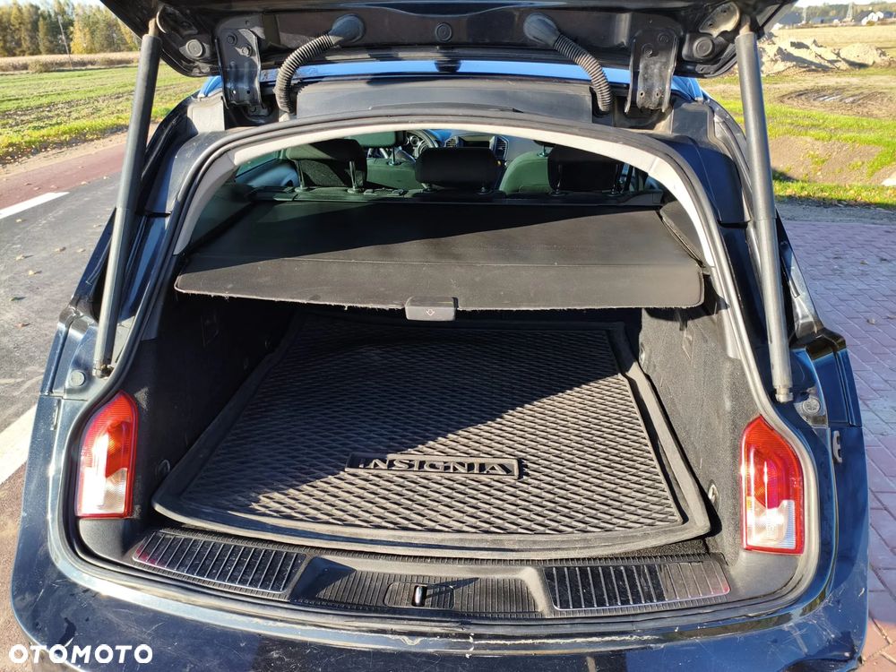 Opel Insignia 2.0 CDTI - 11